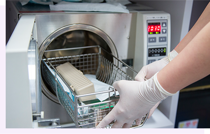 高圧蒸気滅菌器による器具の滅菌